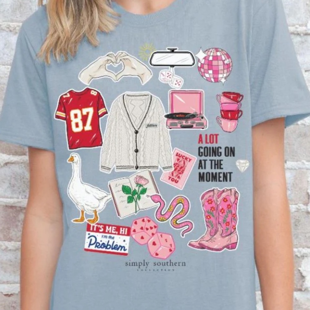 Simply Southern  "A Lot Going On At The Moment" short sleeve Graphic T-Shirt XXL